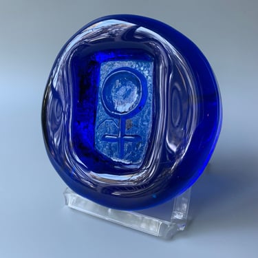 Erik Höglund Kosta Boda-style Art Glass with Female Gender Symbol 