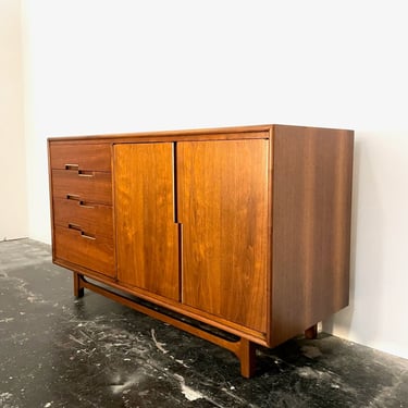 Mid Century Modern Credenza by Cavalier