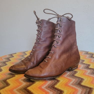 Vintage brown leather boot size 7.5 by Joan and David Too, lace up point toe 90s witchy grunge bootie made in Italy, 80s valley girl style 