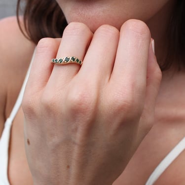 Incredible Vintage 10K Gold Emerald Wave Ring