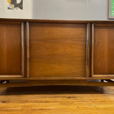 Mid Century Modern Credenza/Sideboard 1960s