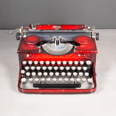 Rare Duotone Red Royal "P" Portable Typewriter c.1931