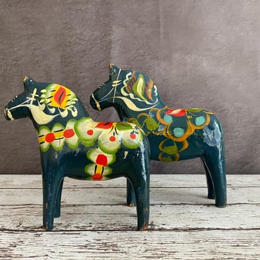 Vintage Set of 2 Dark Blue Dala Horses - Hand-Painted Wooden Toy Horses from Sweden, Scandinavian Folk Art Collectible. Eclectic Boho Decor. 