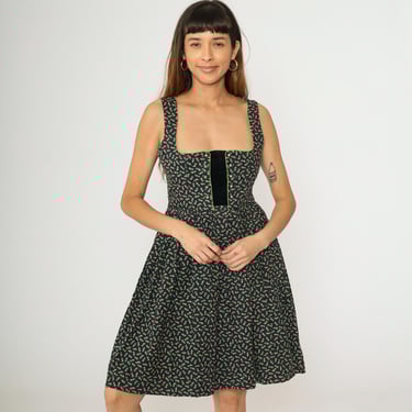 Vintage 60s Dirndl Dress Black Floral Oktoberfest Folk Dress Austrian Look Original Hemara Button Up Full Skirt Retro Peasant 1960s Small S 