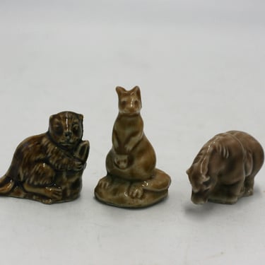 vintage Wade Whimsies Set of Three Kangaroo Horse Beaver 