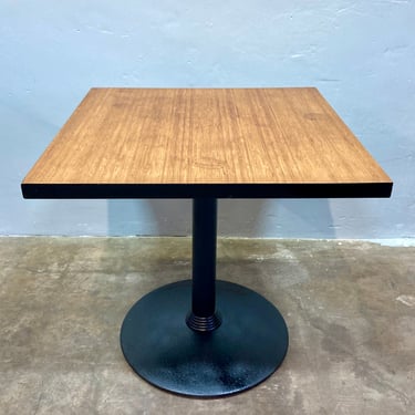 Bistro Table on Deco Base