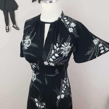 Vintage 1970's Black and White Maxi Dress / 70s Floral Print Dress Xs/S 