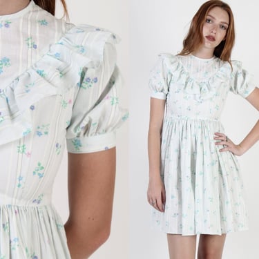 Vintage 70s Whimsy Garden Floral Dress / Tea Party Ruffle Bib Mini Dress 