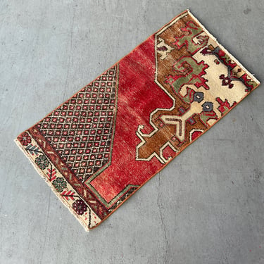 Turkish Scatter Rug with Trellis Pattern