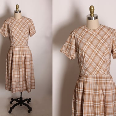 1960s Tan and White Plaid Short Sleeve Fit and Flare Dress -M 