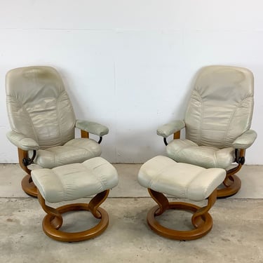 Pair Ekornes Stressless Lounge Chairs With Ottoman- a Pair 