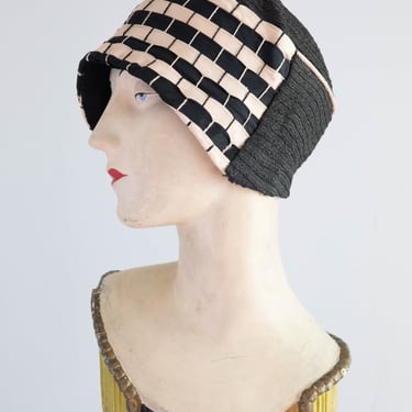 Extraordinary 1920's Cloche Hat In The Style of Emilie Flöge