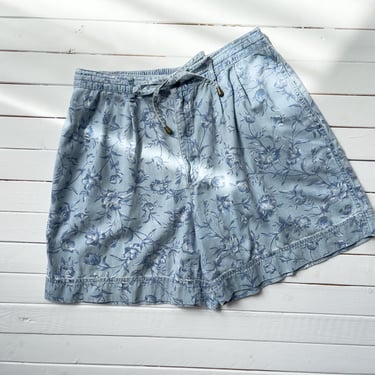 high waisted shorts 90s vintage Liz Claiborne blue floral chambray jean shorts 