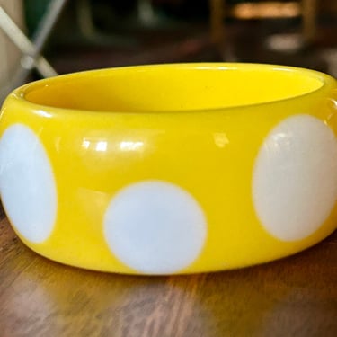 Polka Dot Bangle Bracelet Mod 60s Yellow Plastic White Dots Retro Jewelry Chunky 