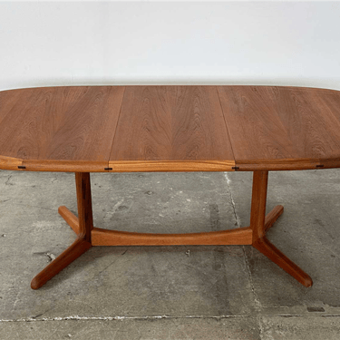 dining table 1753