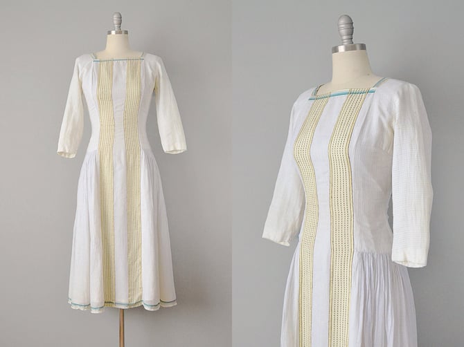 50s Dress // 1950’s Gauzy Cotton Jacquard Dress w/ Puff Sleeves // Small 