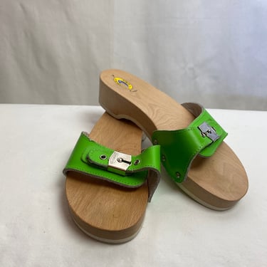 Italian lime green clog sandals Dr Scholls mules clogs boho retro pop of color leather wooden heels timeless women’s shoes size 7 
