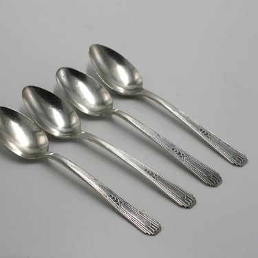 vintage Wm Rogers Tudor Plate Friendship Medality Spoons 