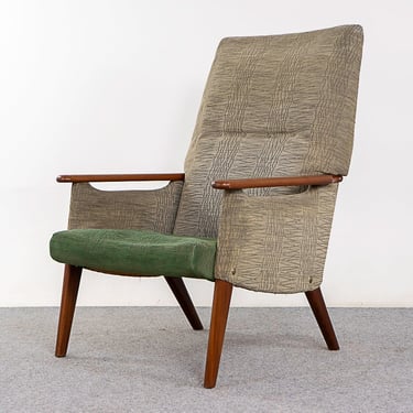 Teak Mid-Century Lounge Chair - (321-266.1) 