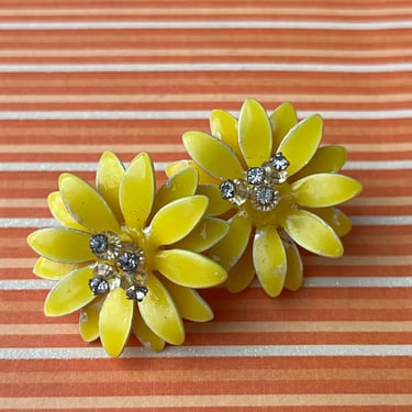 1960s enamel flower earrings vintage mod yellow jeweled clip-ons 