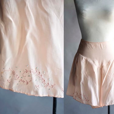 Antique Peach Silk Step In Shorts / Antique Lace Tap Shorts / Vintage Peach Undergarments / Vintage Step In Shorts / Vintage Tap Shorts 
