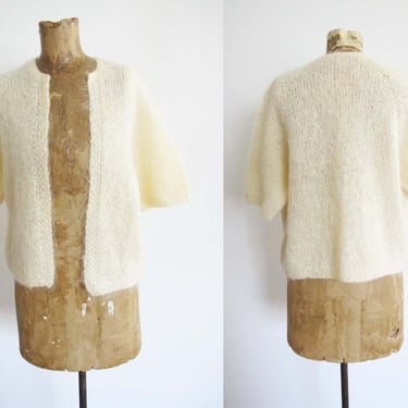 Vintage 60s Women Cream Knit Mohair Cardigan S M  - 1960s Off White Buttonless Fuzzy Sweater - Romantic Cottagecore Shrug 
