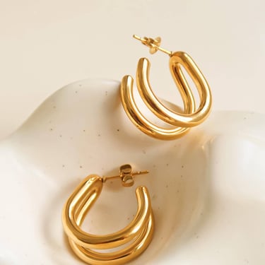 Lucille 18K Gold Non-Tarnish Double C Hoop Earring