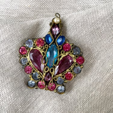 Filagree crown brooch with rhinestones - 1940s vintage 