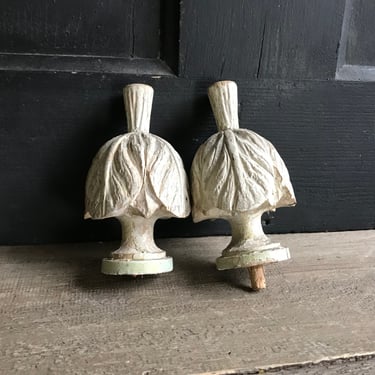 Pair Early French Wood Finials, Handcarved, Leaf Design, Curtain Rod End Post, Beautiful Detail, Architectural, Chateau Decor 