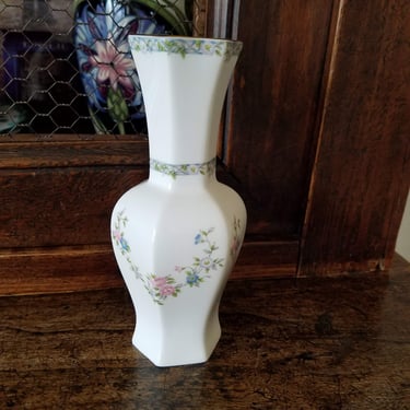 Coalport Bone China Vase~Trellis Rose Pattern~Fine China England~Vintage Flower Vase~Blue Pink Flowers Green Foliage~JewelsandMetals 