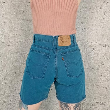 Levi's 550 Vintage Jean Cut Off Shorts / Size 27 