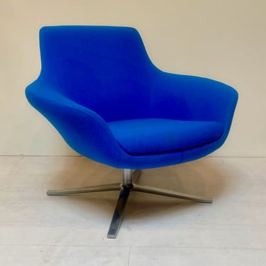 Coalesse " Bob " Swivel Lounge Chair Model #216 Blue Upholstery 