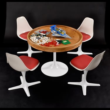 Restored Mid-Century Modern Saarinen Style Oak Top Round Gaming Table With 4 Burke Tulip Chairs 