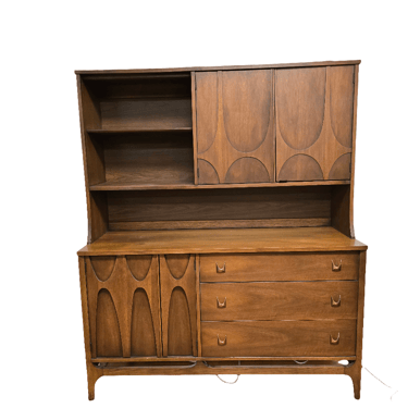 Broyhill Brasilia Two-Piece Hutch