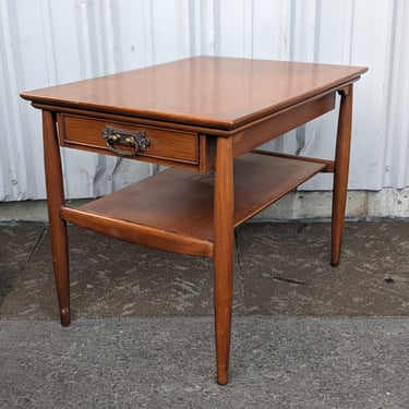Vintage Hekman MCM Walnut Side Table