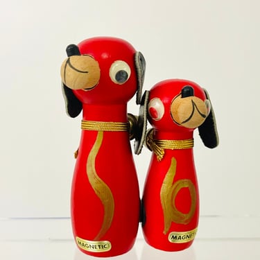 Vintage 1960s MCM Red Wood Magnetic Puppy Dog Salt Pepper Retro Shakers Japan 