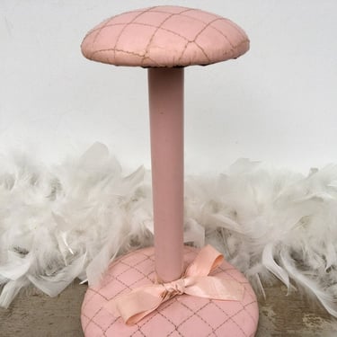 Vintage Pink Hat Stand, Hat Display, Hat Stand, Millinary Hat Fashions Disply, Plastic Quilted 