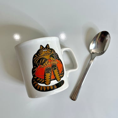 Vintage Kliban Cat Mug with American Football or Rugby Ball - made in England, Tiger Stripe, Collectible, Cat Lover, Coffee Cup, 2 Images 