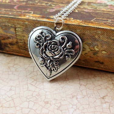 Silver Heart Locket with Floral Design, Flower Pendant, Locket with Photos, Gift for Mom, Anniversary Present for Wife 