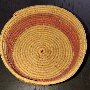 Indian Native American / small coiled basket red stripe 