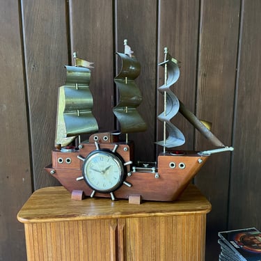 Vintage Pirate Clipper Ship Night Light Lamp Mid-Century Kitsch Wheel, Clock not Working 