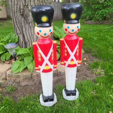 Vintage Empire Pair of Soldier Men Blow Mold Christmas 