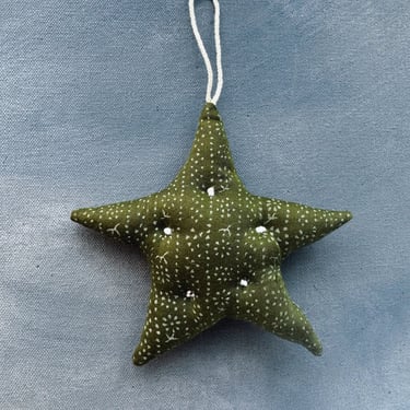 Star Ornament, Calico Stripe Moss