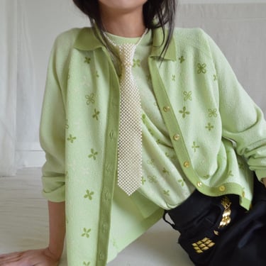 boucle knit pale green 60s sleeveless sweater 
