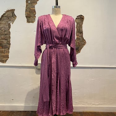 1980s blouson dress, purple silk, vintage 80s dress, mermaid hem, dolman sleeves, 27 waist, draped shoulders, batwing, fishtail, plunging 