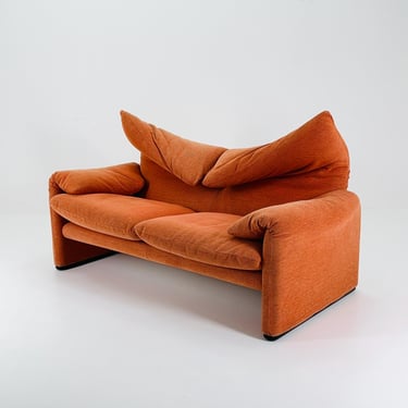 Mid century Tan Maralunga two-seater sofa by Vico Magistretti for Cassina, Italy 1970s 