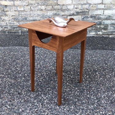 Made In Mn Mahogany Accent Table 