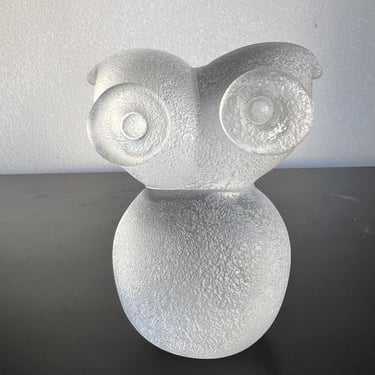 1960s Modernist Frosted Art Glass Owl Paperweight 