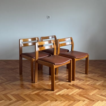 SET of 4 Elegant Vintage Chairs / Mid Century Modern Wooden Dining Chairs / Retro Lacquered Chairs / Italian Design / 1960s 