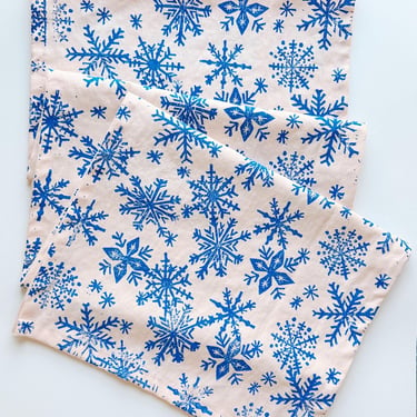 snowflakes on blush. hand block printed table runner. boho decor. linen tablecloth. christmas decor. holiday party. hostess gift. winter. 